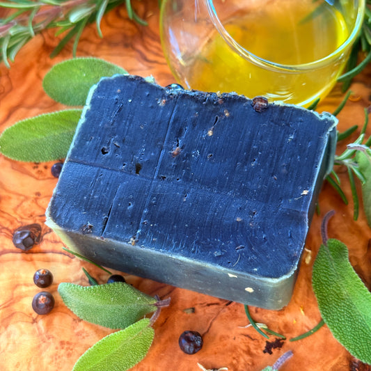 Black Pepper Naturseife von bonoboherbs – linke Seitenansicht