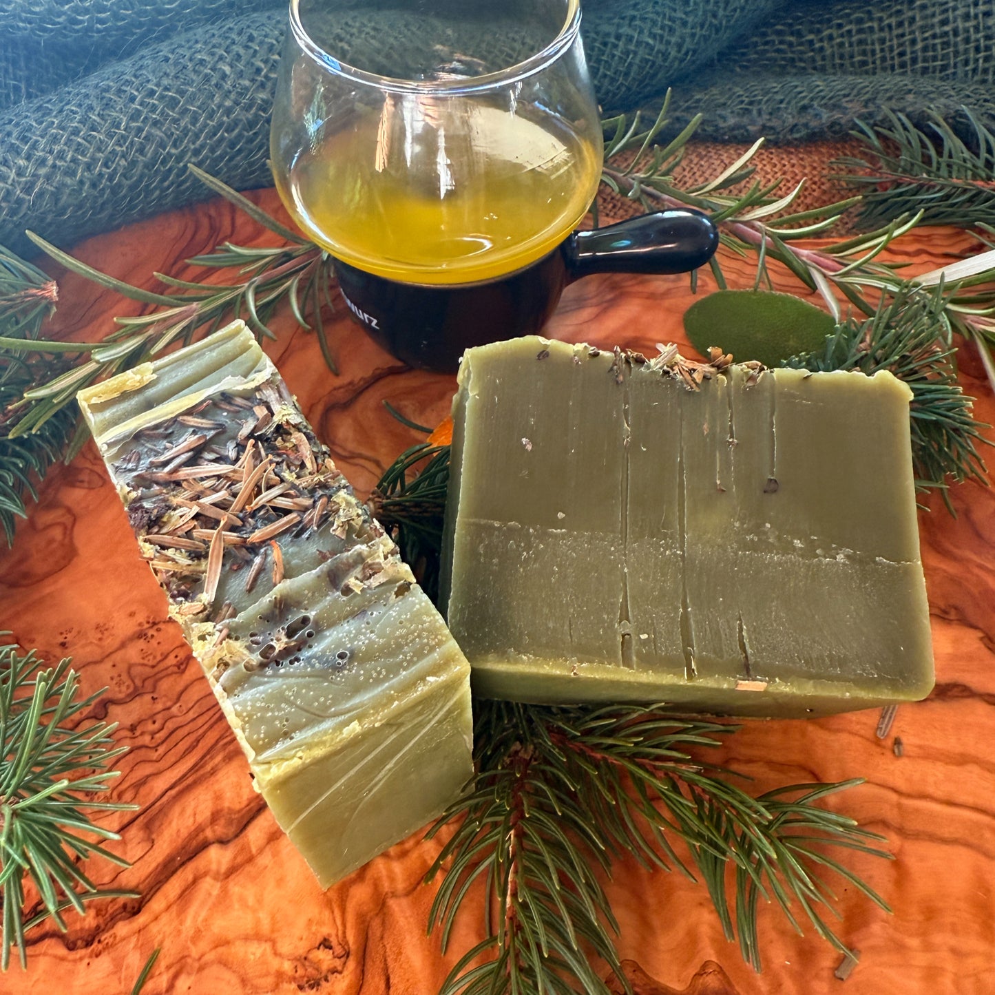 Evergreen Naturseife von bonoboherbs – Vorderansicht