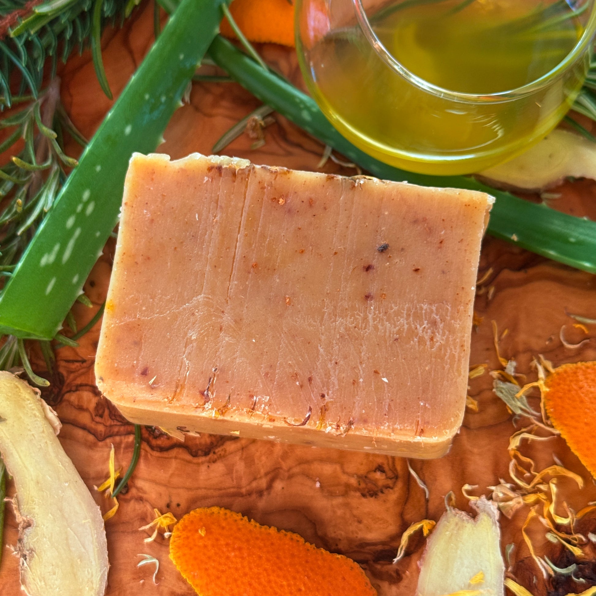 Orange Peel Naturseife von bonoboherbs – rechte Seitenansicht